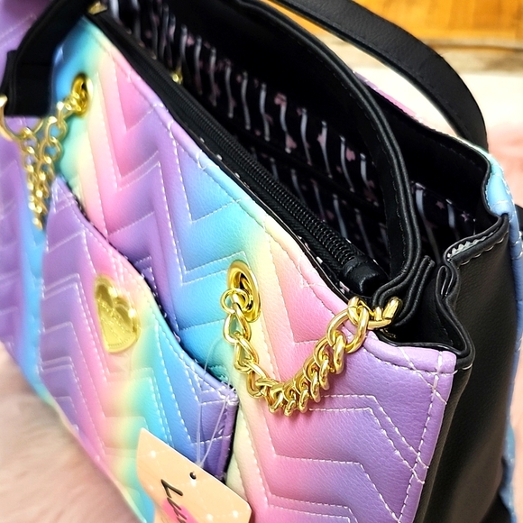 RARE FIND!! BRAND NEW BETSEY JOHNSON RAINBOW QUILTED TOTE HANDBAG - Picture 9 of 9